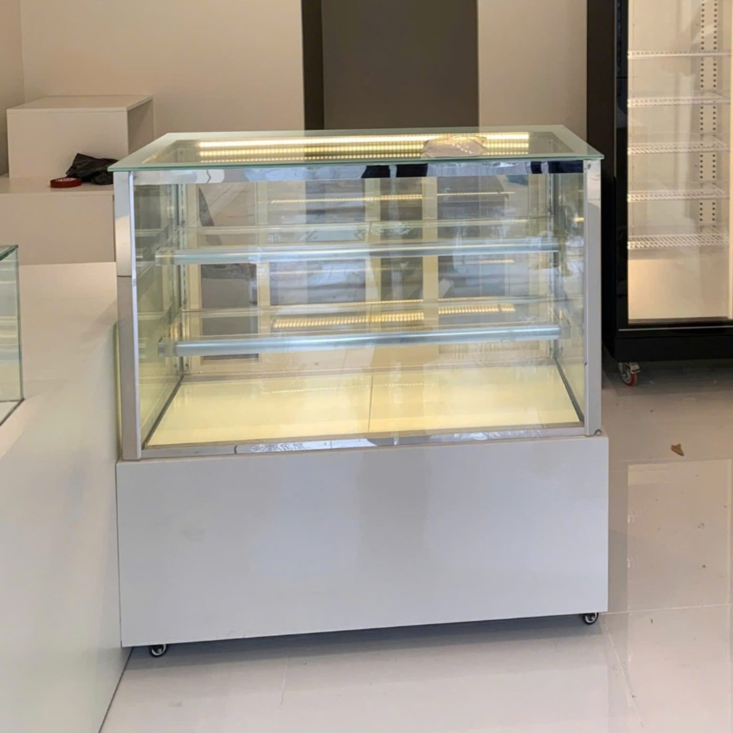 Tủ bánh kem wincoold – 1M2 – DG-1200Z – Kính Vuông - Tủ Bánh Kem Wincoold