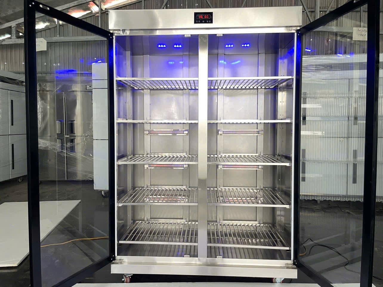 Tủ sấy 2 cánh kính 1 lớp - Tủ sấy bát khay  Wincoold chính hãng
