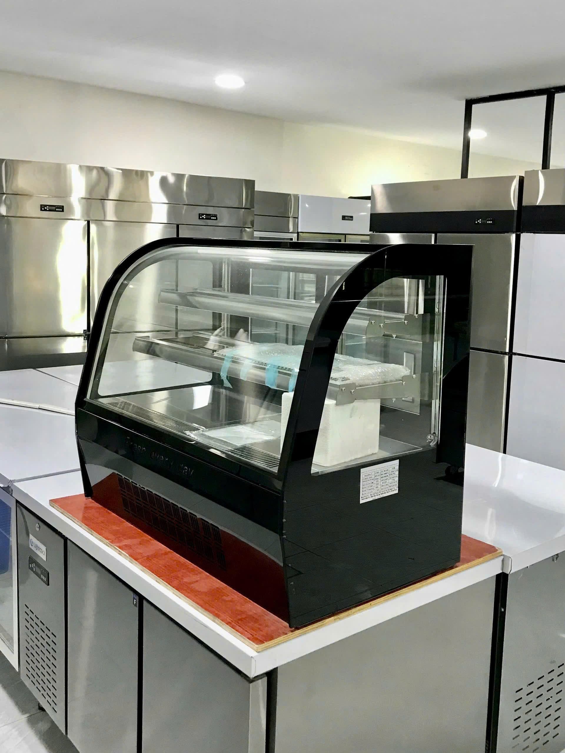 Tủ bánh kem để bàn – TS-900Y – 115L - Tủ Bánh Kem Wincoold