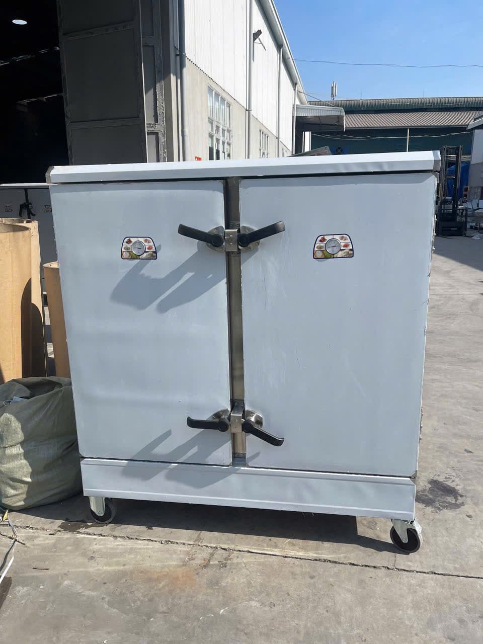TỦ CƠM 24 KHAY - Thiết Bị Bếp Wincoold